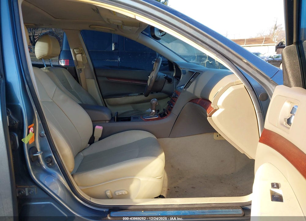 2008 INFINITI G35X VIN: JNKBV61F98M259766