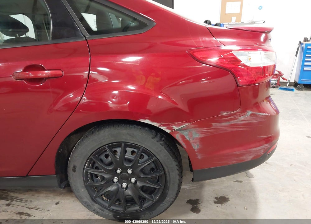 2014 FORD FOCUS SE VIN: 1FADP3F22EL258314