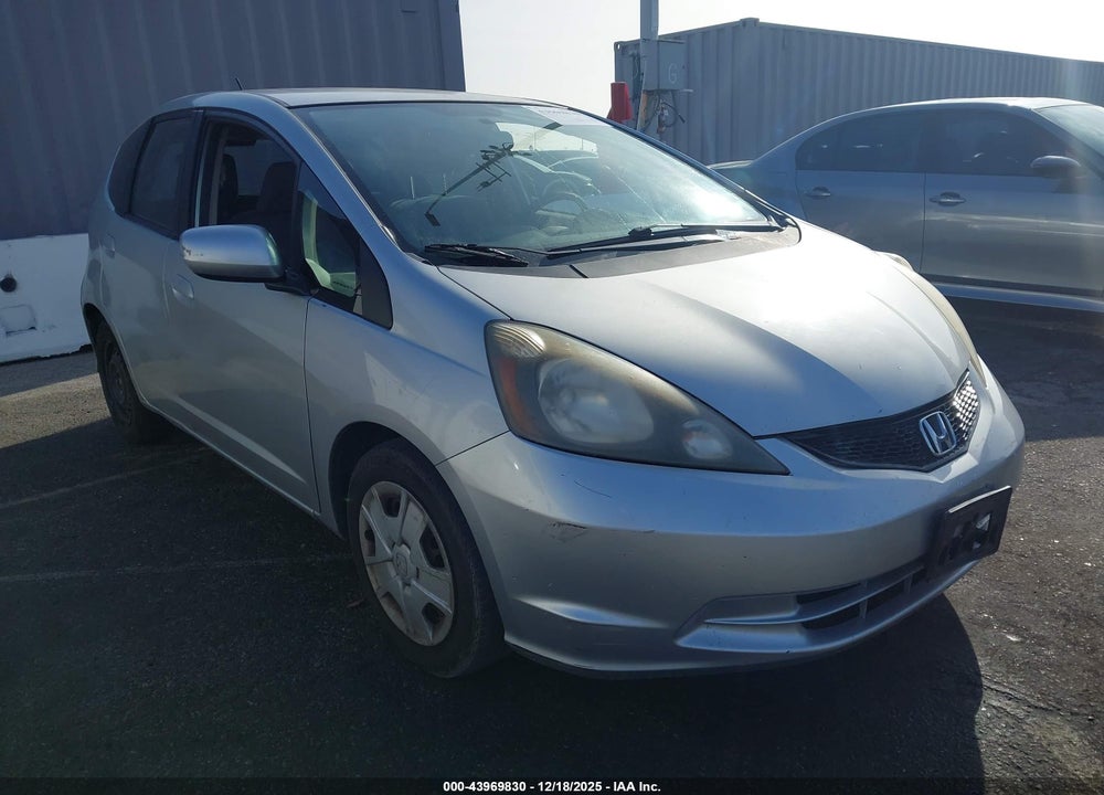 2012 HONDA FIT VIN: JHMGE8H32CC030468