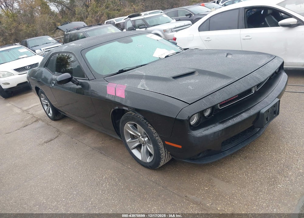 2017 DODGE CHALLENGER SXT VIN: 2C3CDZAGXHH569001
