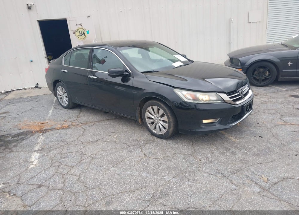 2013 HONDA ACCORD EX-L V-6 VIN: 1HGCR3F83DA034338
