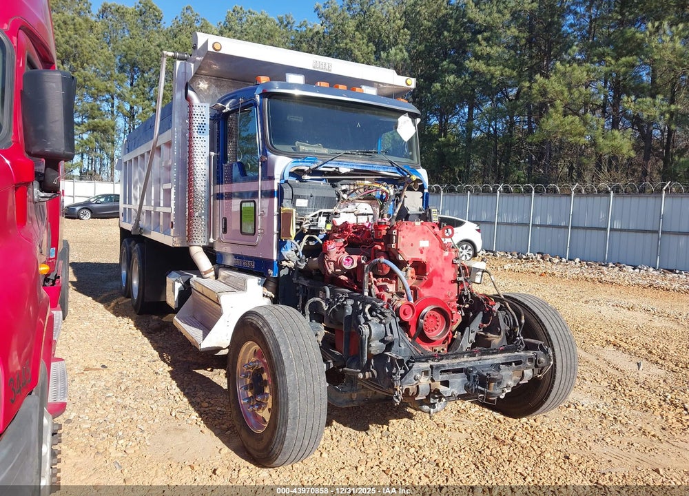 2023 KENWORTH W900 VIN: 1NKWL40X7PR247848