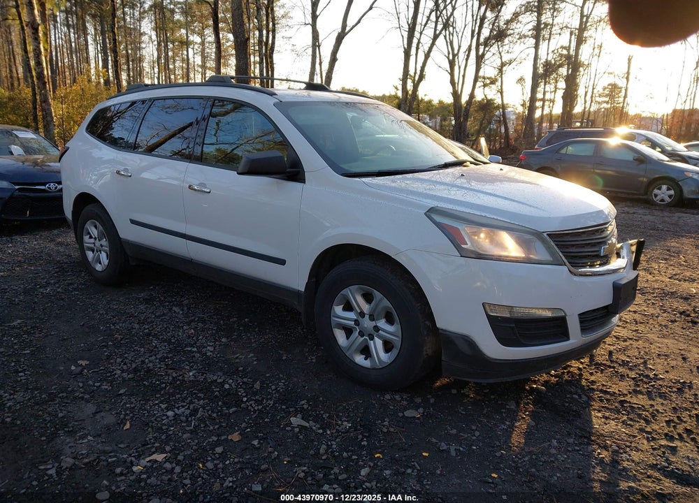 2016 CHEVROLET TRAVERSE LS VIN: 1GNKVFED2GJ296577
