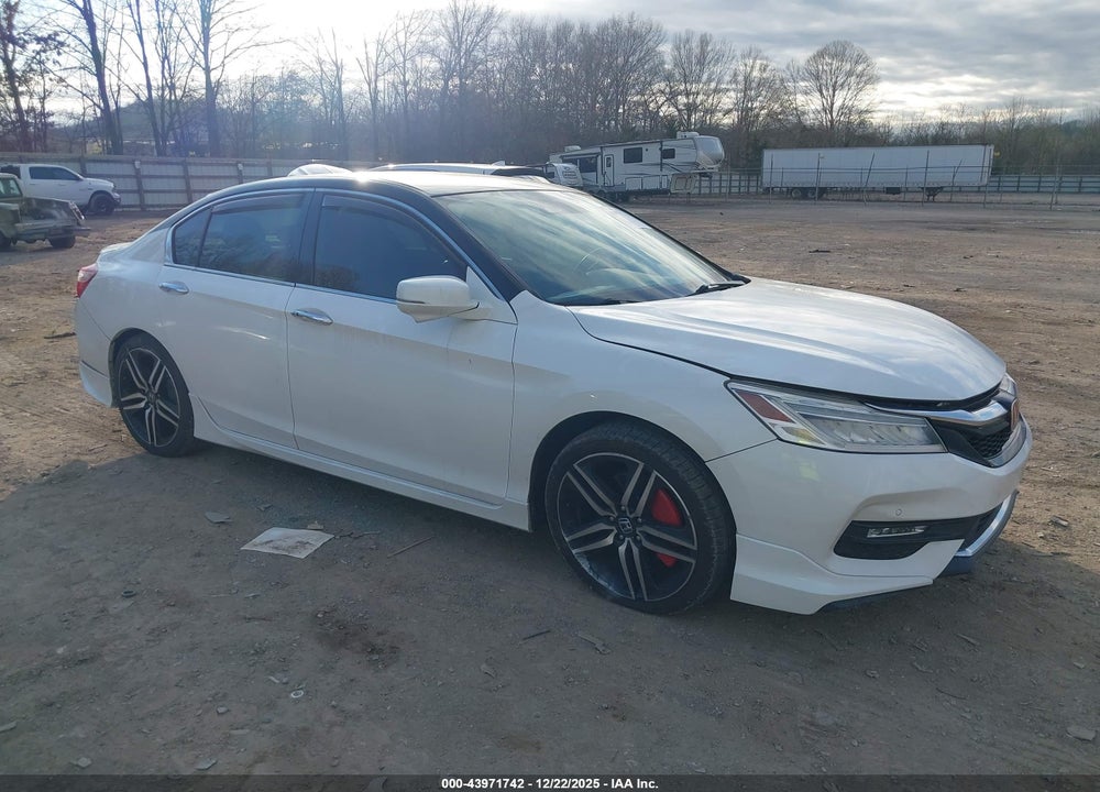 2017 HONDA ACCORD TOURING V6 VIN: 1HGCR3F97HA004211