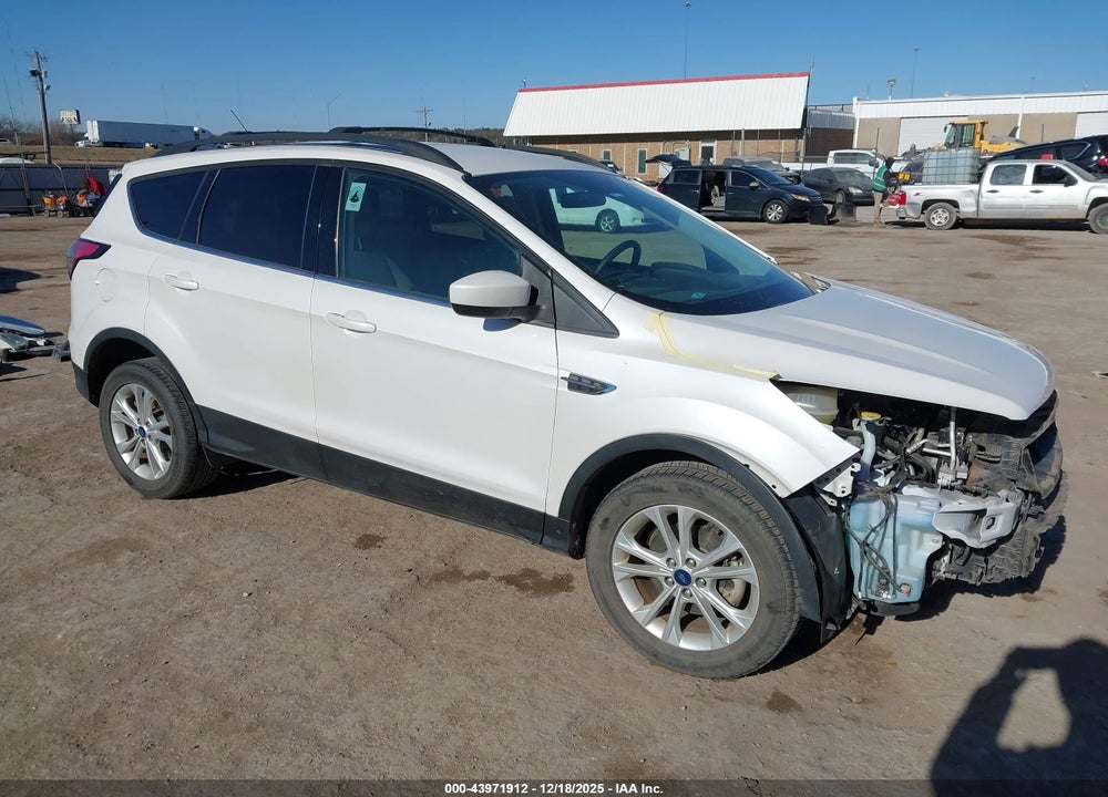 2018 FORD ESCAPE SE VIN: 1FMCU0GD5JUB83329