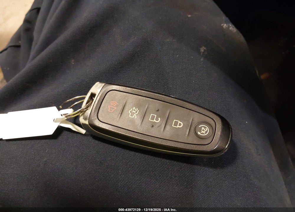 2017 FORD FOCUS TITANIUM VIN: 1FADP3J20HL200682