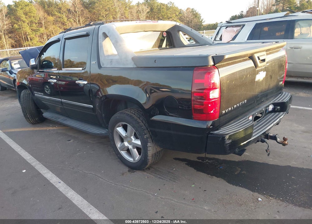2011 CHEVROLET AVALANCHE 1500 LTZ VIN: 3GNTKGE31BG108989