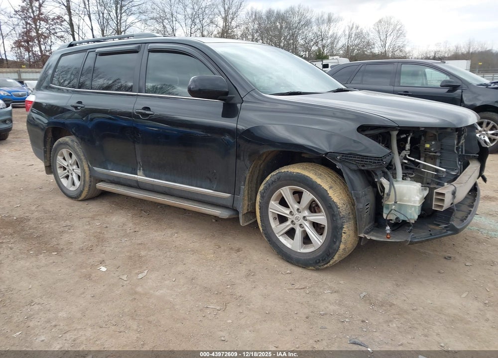 2013 TOYOTA HIGHLANDER BASE PLUS VIN: 5TDZA3EH0DS035497
