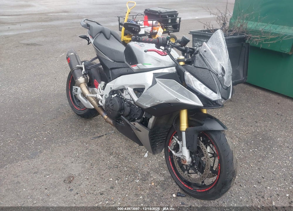 2022 APRILIA TUONO V4 1100 VIN: ZD4KZUA03NS000448