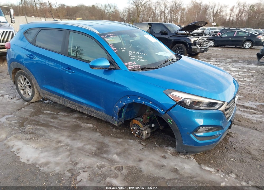 2016 HYUNDAI TUCSON SE VIN: KM8J33A43GU125944