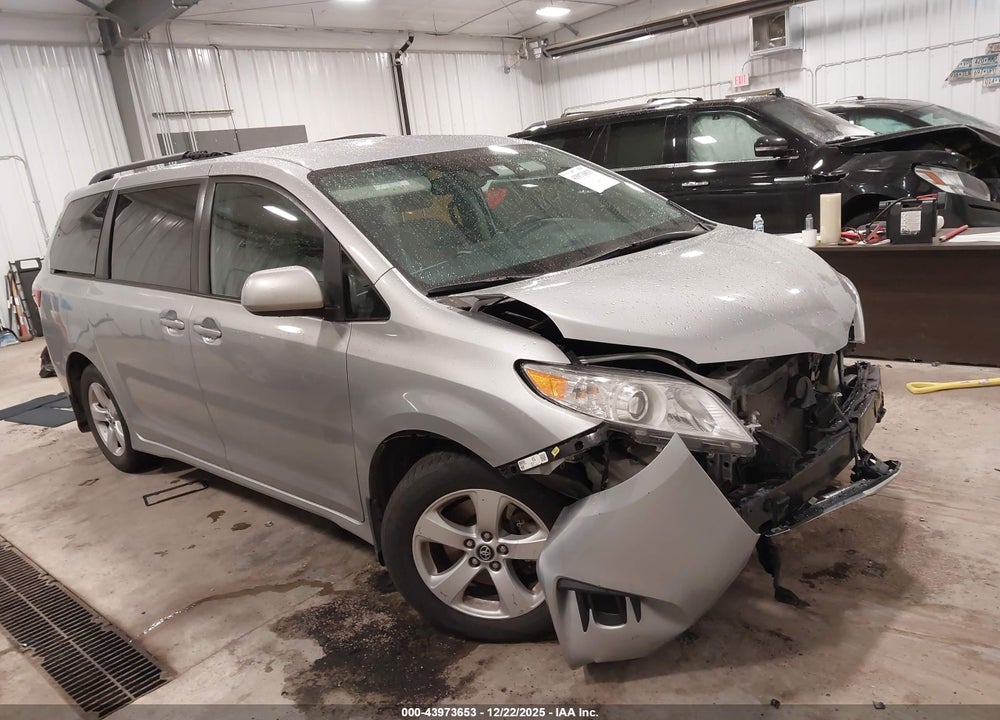 2020 TOYOTA SIENNA LE 8-PASSENGER VIN: 5TDKZ3DC1LS052937