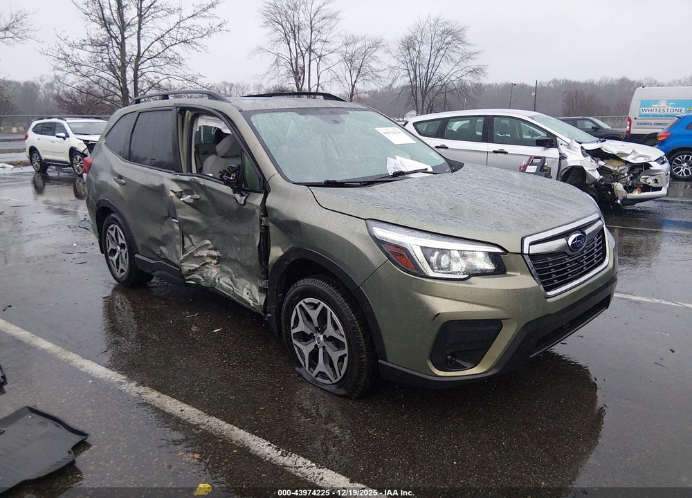 2020 SUBARU FORESTER PREMIUM VIN: JF2SKAJC6LH526996