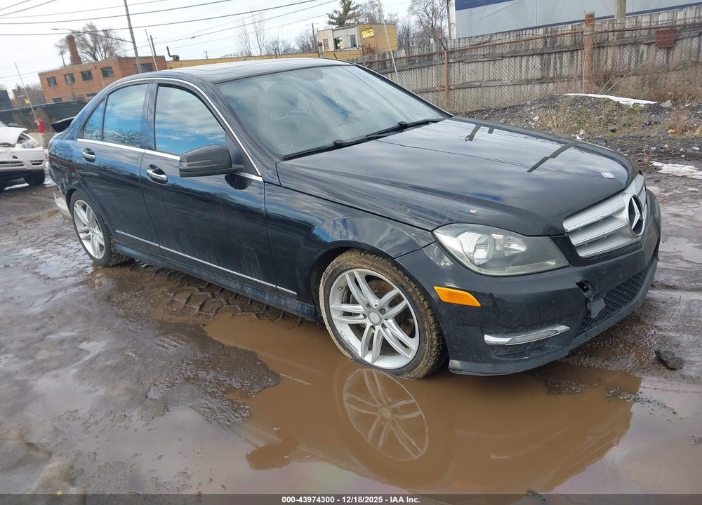 2012 MERCEDES-BENZ C 300 SPORT 4MATIC VIN: WDDGF8BB0CR237698