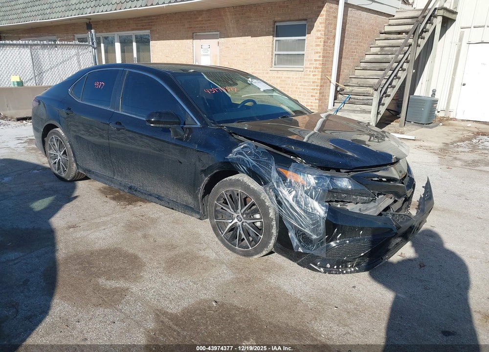 2021 TOYOTA CAMRY SE VIN: 4T1G11AK6MU564005