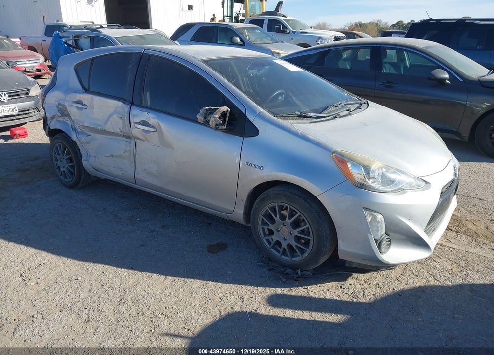 2015 TOYOTA PRIUS C TWO VIN: JTDKDTB38F1577237
