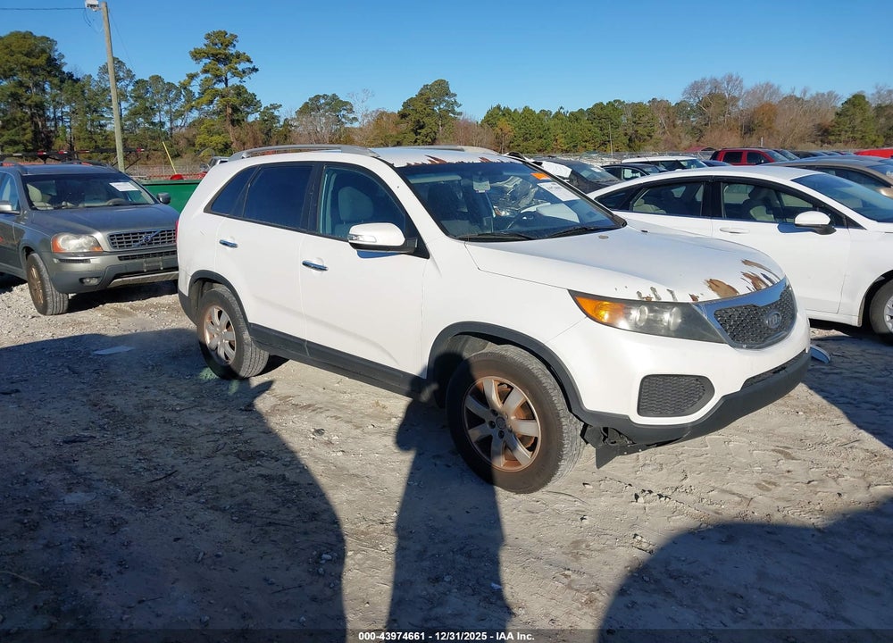 2011 KIA SORENTO LX V6 VIN: 5XYKT4A2XBG148452