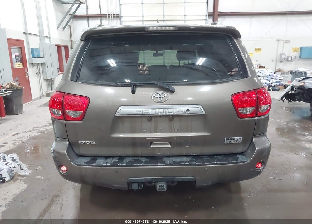 2010 TOYOTA SEQUOIA PLATINUM 5.7L V8 VIN: 5TDDY5G16AS028552