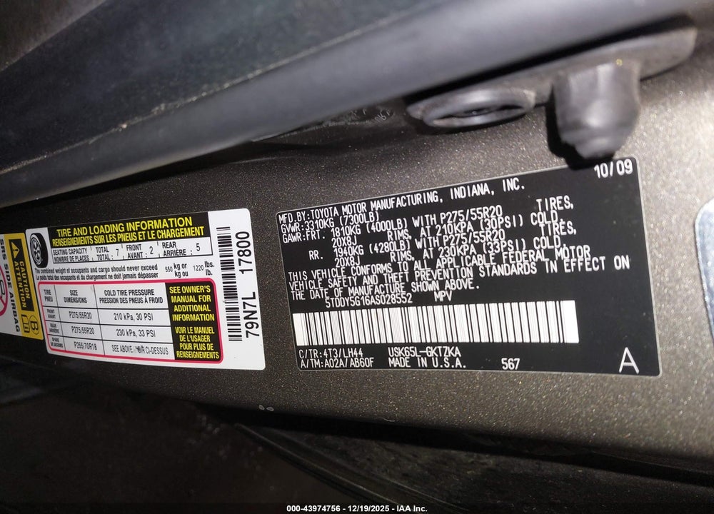 2010 TOYOTA SEQUOIA PLATINUM 5.7L V8 VIN: 5TDDY5G16AS028552