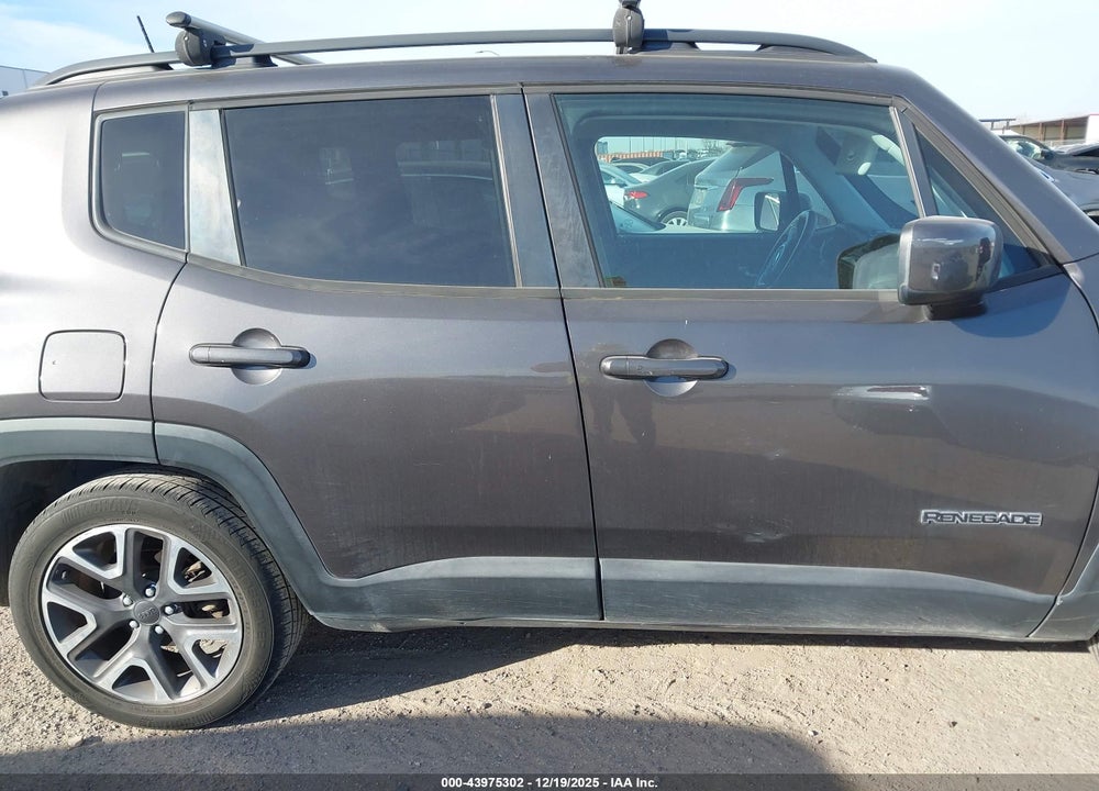 2018 JEEP RENEGADE LATITUDE FWD VIN: ZACCJABB6JPG90766