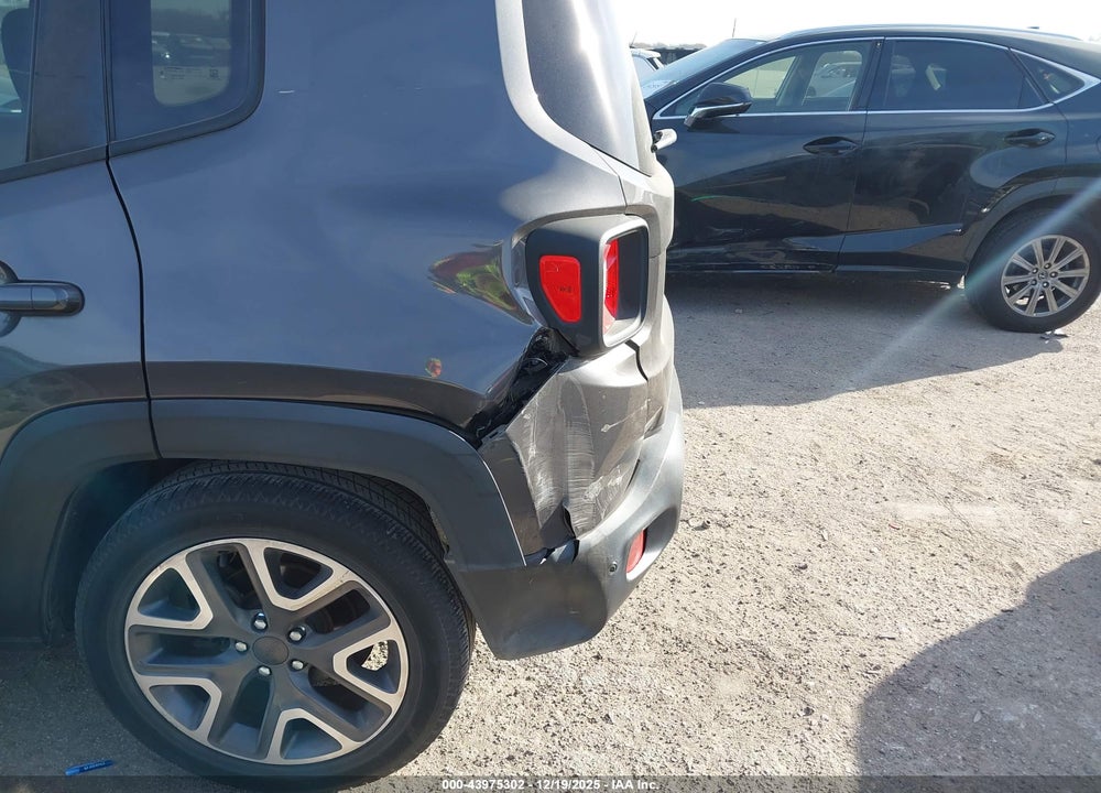 2018 JEEP RENEGADE LATITUDE FWD VIN: ZACCJABB6JPG90766