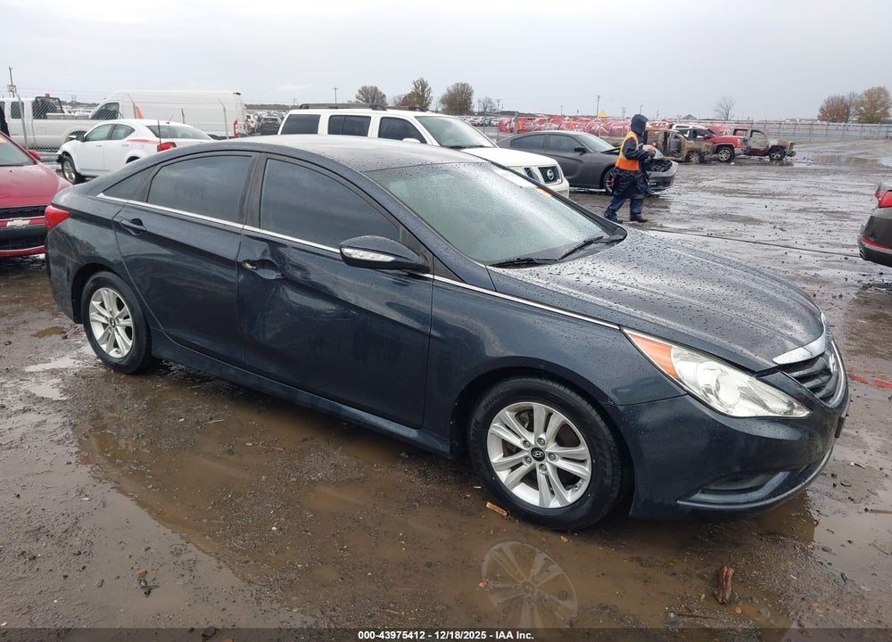 2014 HYUNDAI SONATA GLS VIN: 5NPEB4AC8EH837041