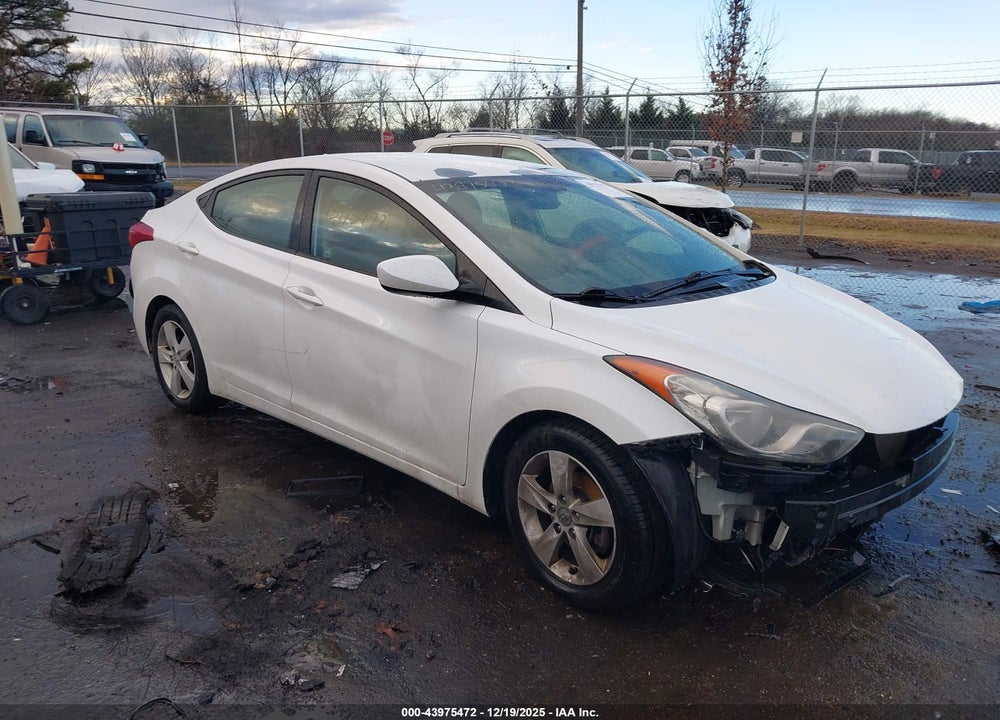 2013 HYUNDAI ELANTRA GLS VIN: 5NPDH4AE2DH325379