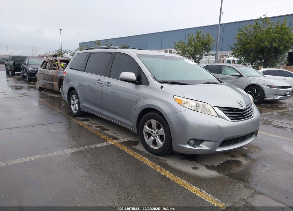 2012 TOYOTA SIENNA LE V6 8 PASSENGER VIN: 5TDKK3DC0CS264071