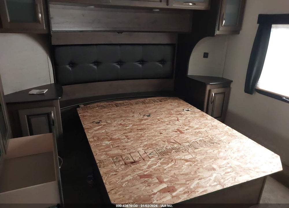 2019 VOLTAGE TOY HAULER M-3705 VIN: 4YDF37029KZ990265
