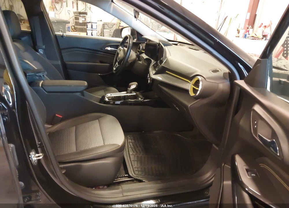 2024 CHEVROLET TRAX FWD LT VIN: KL77LHE20RC015539