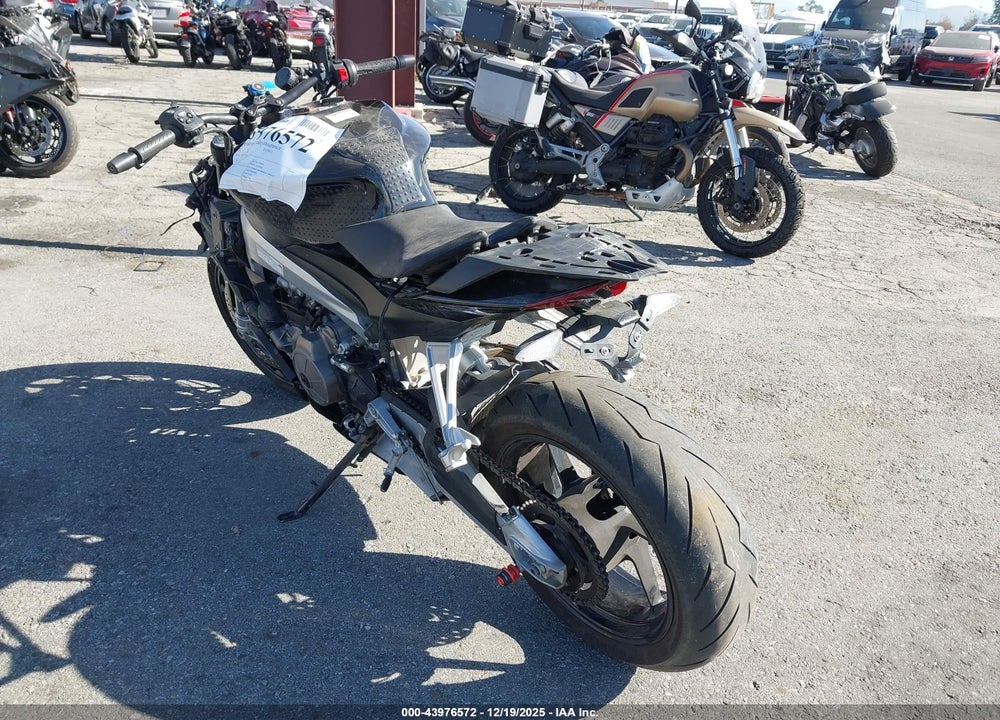 2022 APRILIA TUONO 660 FACTORY VIN: ZD4KSUM00NS000021