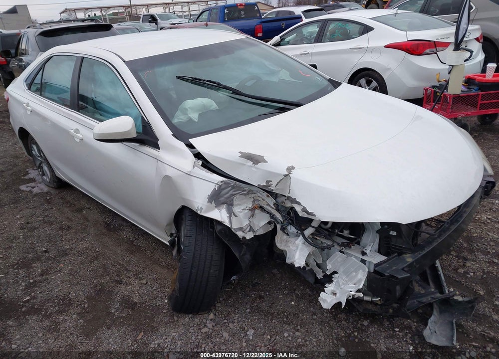 2016 TOYOTA CAMRY SE VIN: 4T1BF1FK6GU242618
