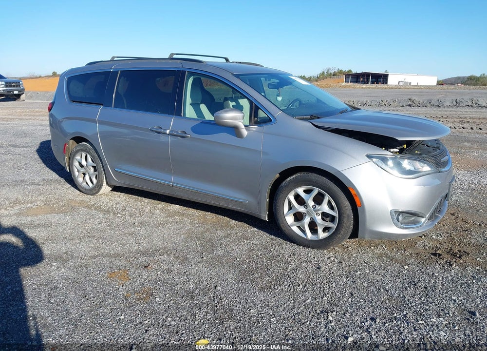 2017 CHRYSLER PACIFICA TOURING-L VIN: 2C4RC1BG7HR820740