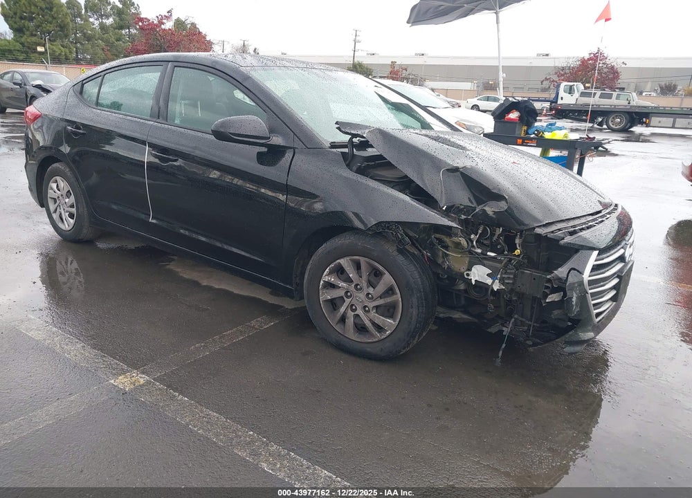 2017 HYUNDAI ELANTRA VIN: 5NPD74LF5HH193071