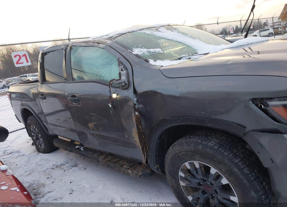 2024 NISSAN TITAN PRO-4X 4X4 VIN: 1N6AA1ED2RN108586