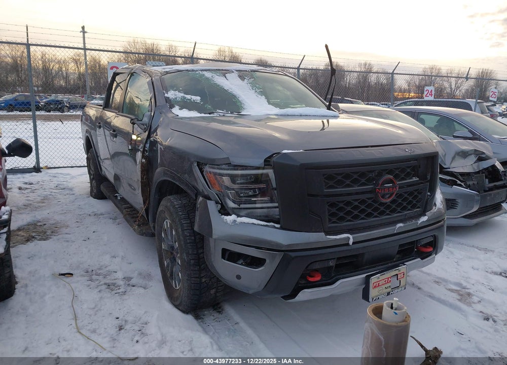 2024 NISSAN TITAN PRO-4X 4X4 VIN: 1N6AA1ED2RN108586