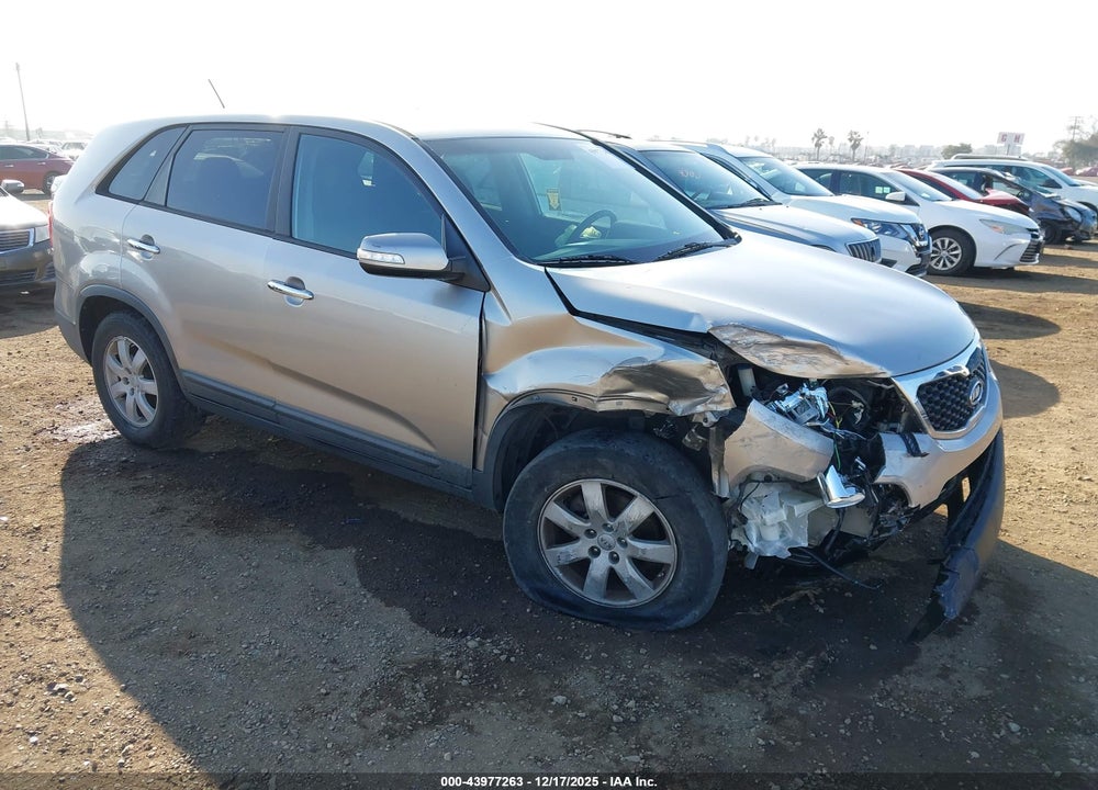 2012 KIA SORENTO LX VIN: 5XYKT3A18CG282184