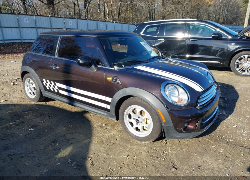 2013 MINI HARDTOP COOPER VIN: WMWSU3C55DT687774