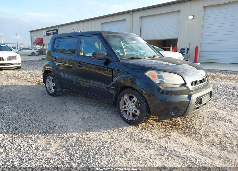 2011 KIA SOUL + VIN: KNDJT2A28B7198733
