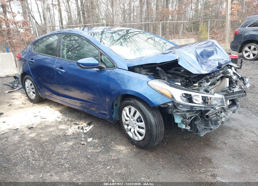 2018 KIA FORTE LX VIN: 3KPFK4A76JE236409