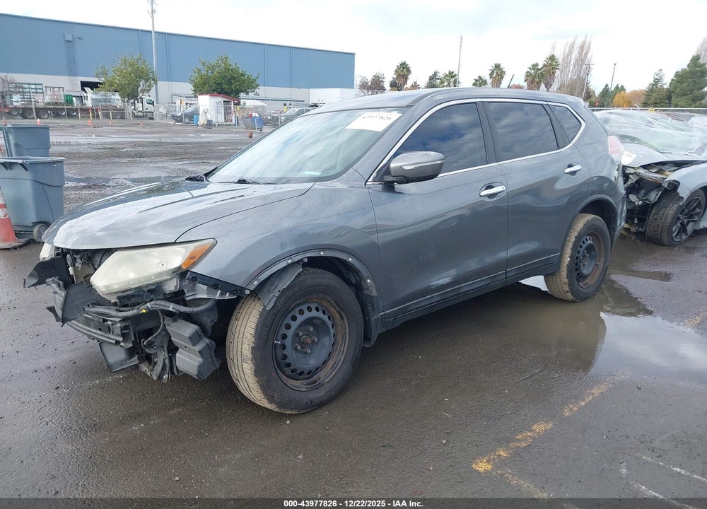 2015 NISSAN ROGUE S VIN: 5N1AT2ML6FC832151