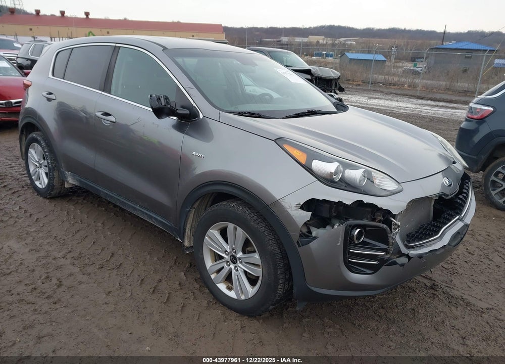2018 KIA SPORTAGE LX VIN: KNDPMCAC0J7379068