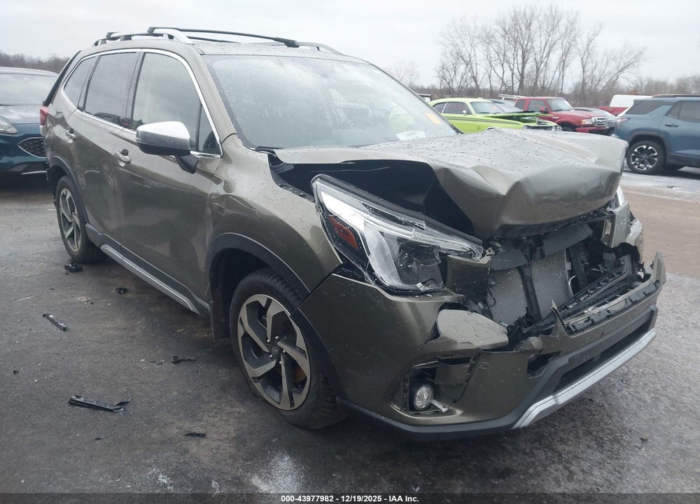 2022 SUBARU FORESTER TOURING VIN: JF2SKARC1NH452328