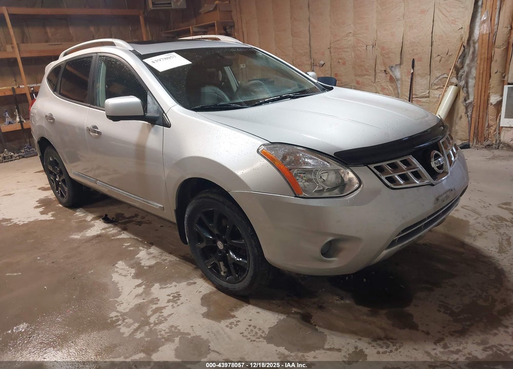 2013 NISSAN ROGUE SV W/SL PKG VIN: JN8AS5MV9DW647697
