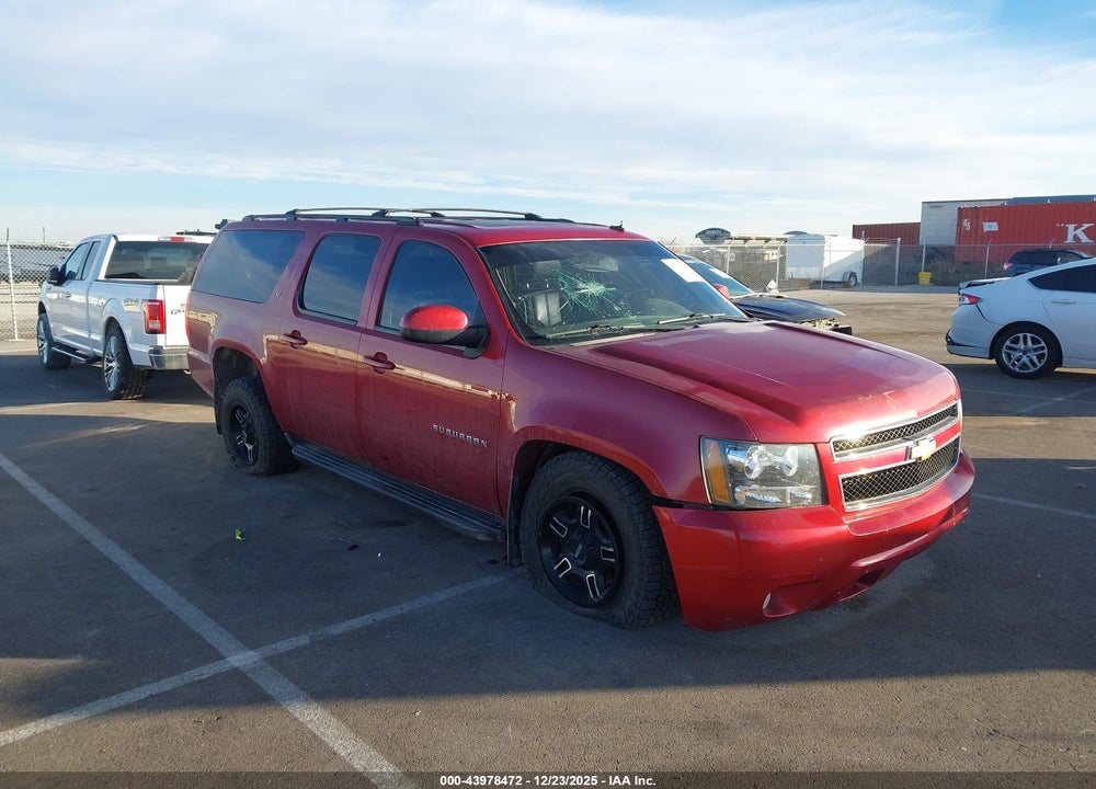 2014 CHEVROLET SUBURBAN 1500 LT VIN: 1GNSKJE78ER233617