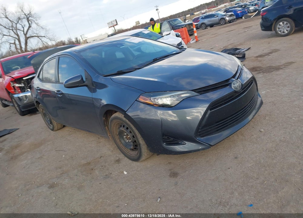 2017 TOYOTA COROLLA LE VIN: 5YFBURHE2HP717521