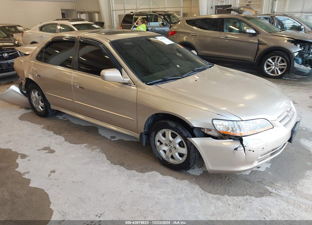 2001 HONDA ACCORD 2.3 EX VIN: 1HGCG556X1A062702