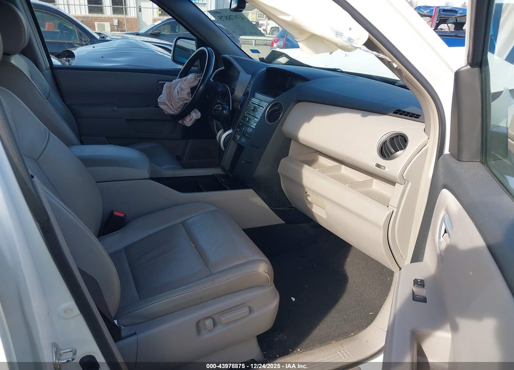2009 HONDA PILOT EX-L VIN: 5FNYF38679B013676