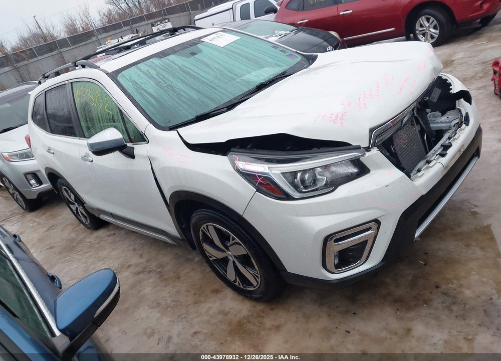 2019 SUBARU FORESTER TOURING VIN: JF2SKAWC2KH585356