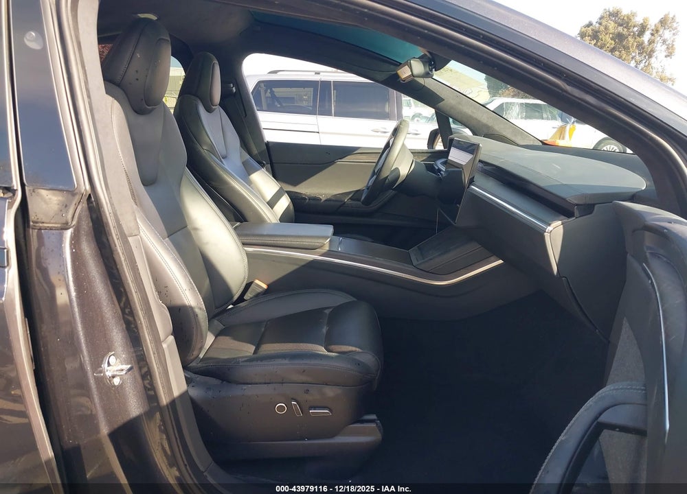 2024 TESLA MODEL X LONG RANGE VIN: 7SAXCAE50RF443203