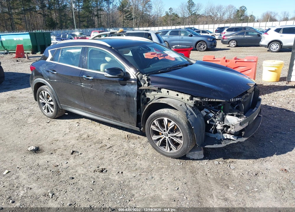 2017 INFINITI QX30 PREMIUM VIN: SJKCH5CR1HA021889
